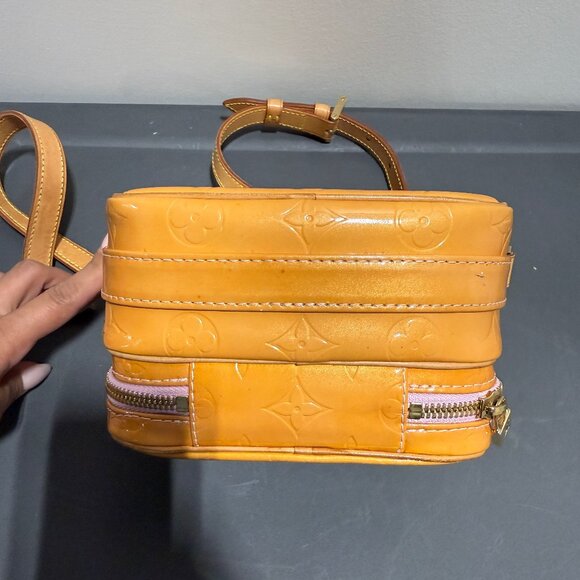 Louis Vuitton Yellow Monogram Vernis Wooster Cross Body Bag - Picture 5 of 6